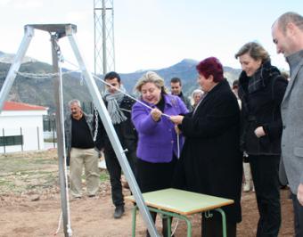 Aguilera pone la primera piedra de un centro que difundirá la producción de la Alpujarra