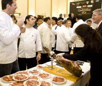 El jamón ibérico se promociona en la entrega de premios al mejor cocinero de París de la revista Gault Millau d´Or