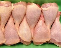 Un informe destaca la caída del precio del pollo, que baja un 5,27%